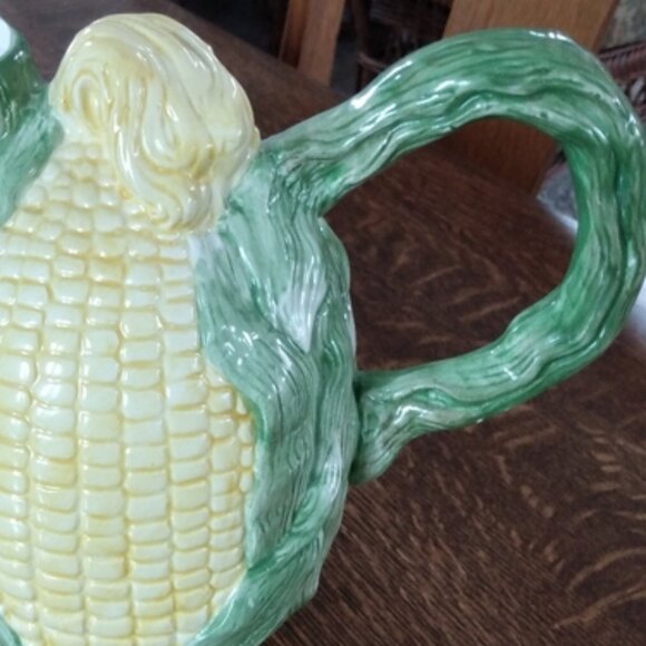 Corn Cob Ceramic Pitcher - Picture 5 of 9